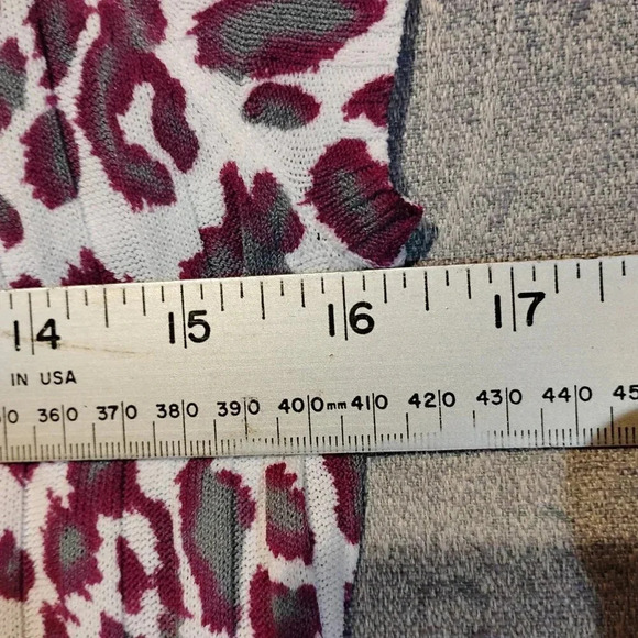 Lavena NWT Women's Ribbed Sweater White/Purple/Gray Animal Print in  Size Small - Picture 10 of 11